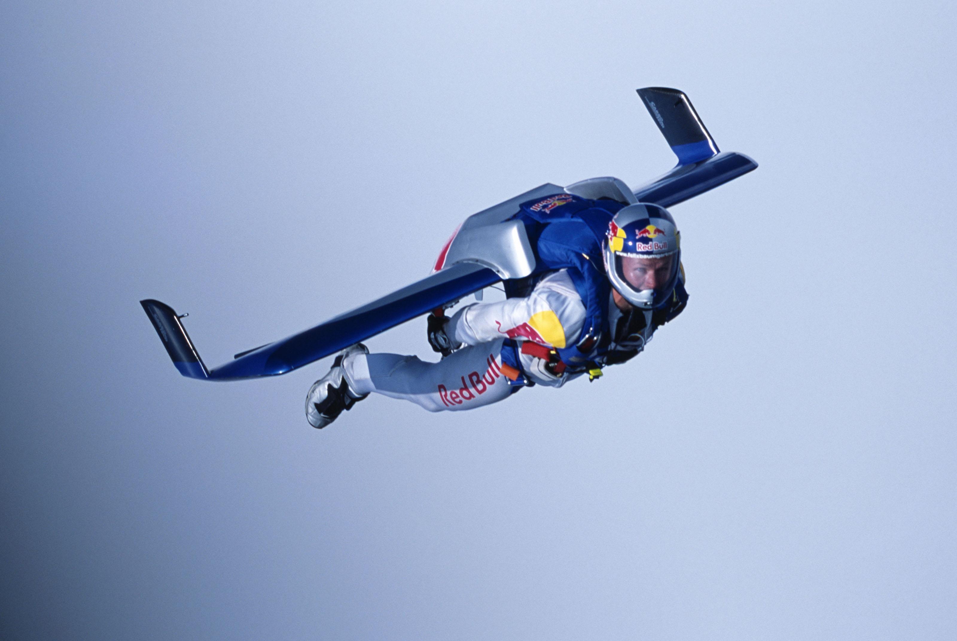 So Reich War Red Bull Star – Enthüllt! Felix Baumgartner'S Wealth: Bigger Than You Think! - pv8d3bh